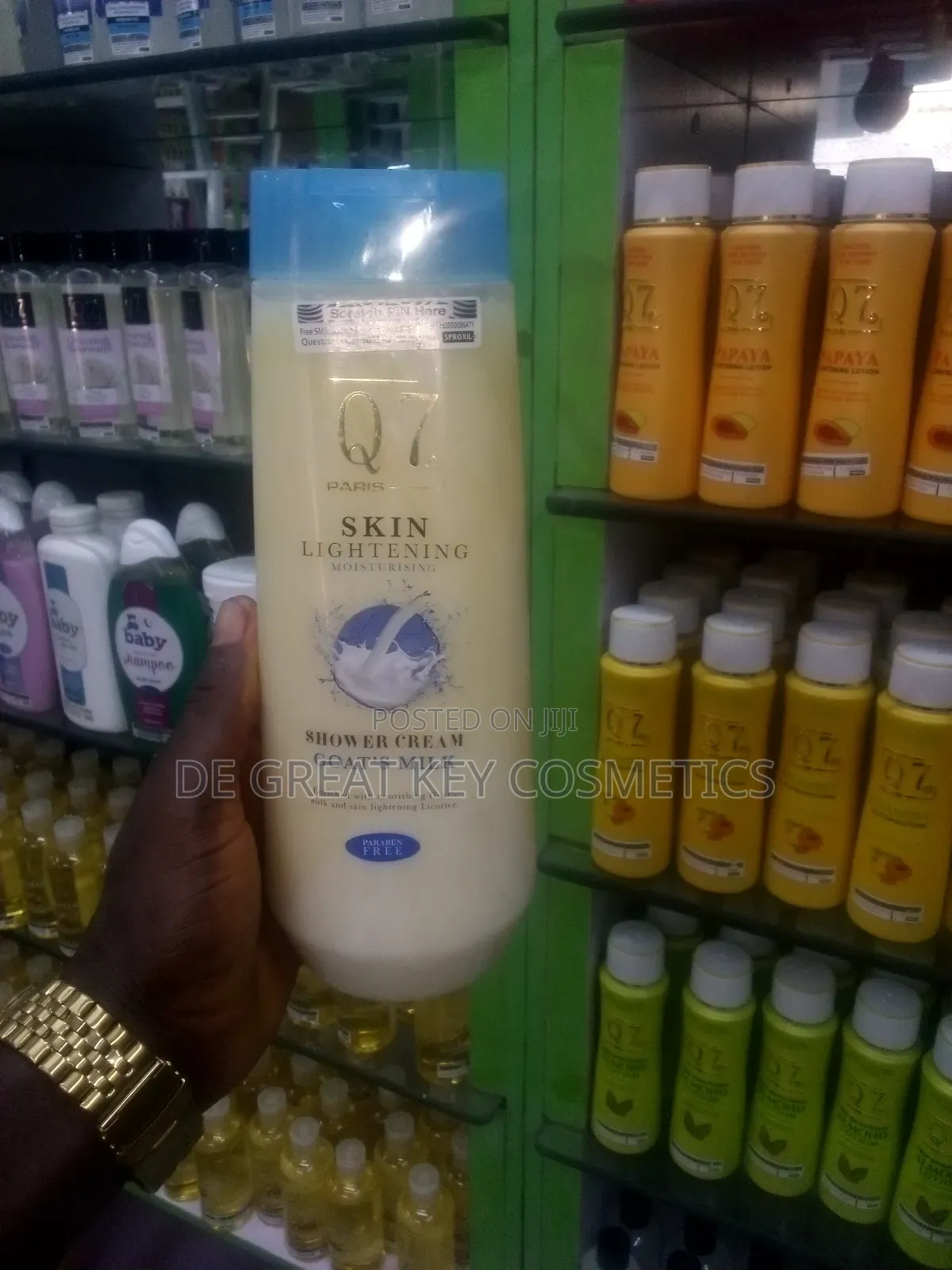 Q7 SKN Lightening Goat's Milk Shower Gel