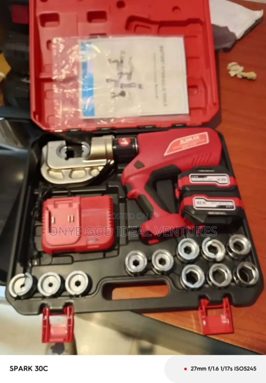 Hwelee Hl-400b Rechargeable Hydraulic Crimping Tool Set.