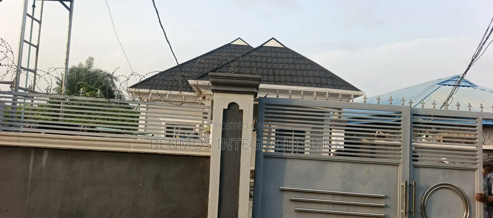Furnished 5bdrm House in Macaulay, Ikorodu for sale
