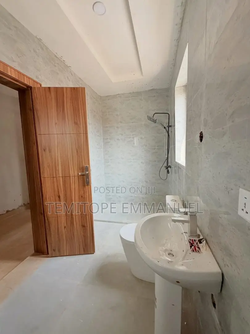 Furnished 5bdrm Duplex in Magodo Gra Phase 2 for sale