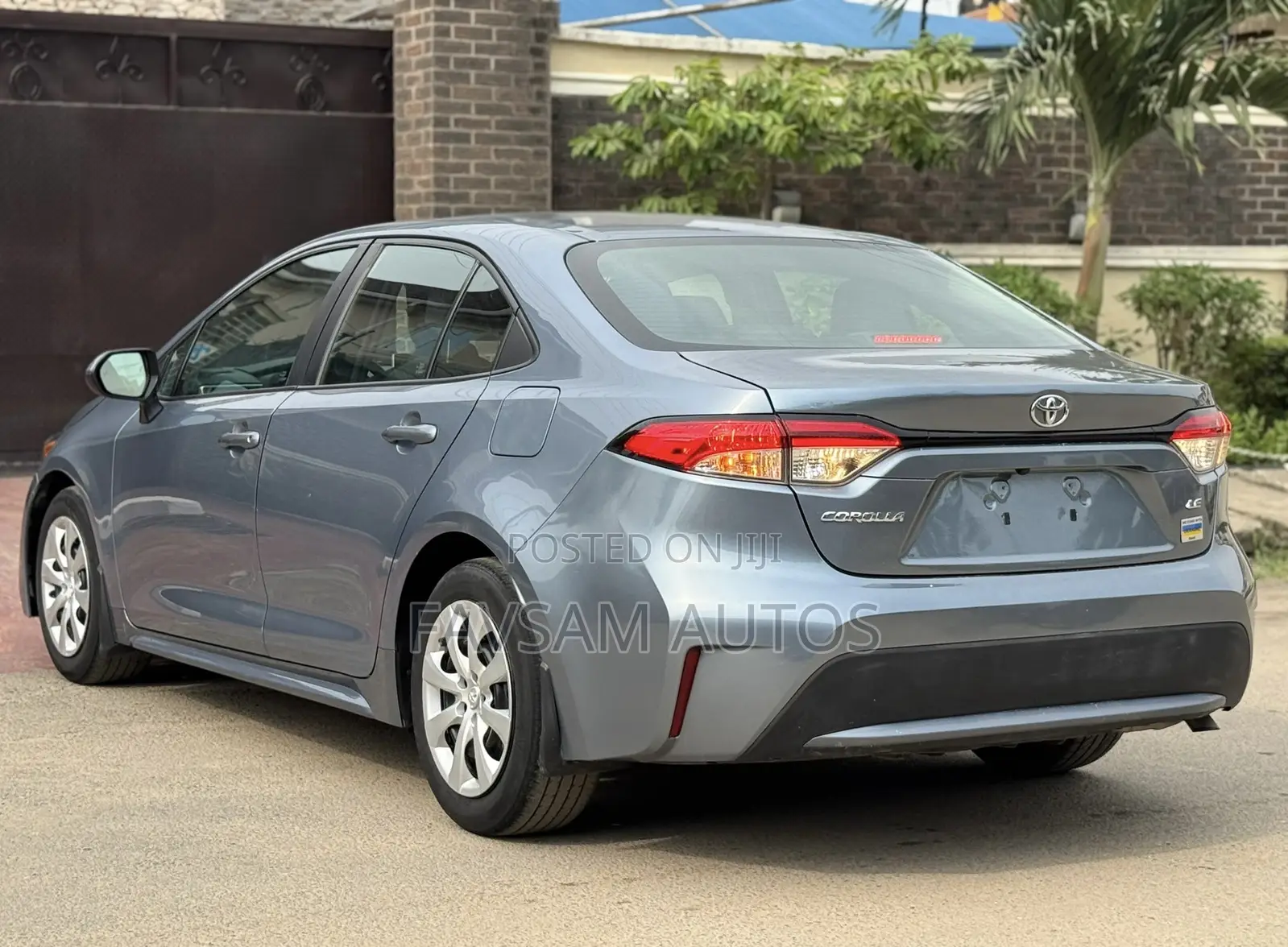 Toyota Corolla LE 2020 Blue