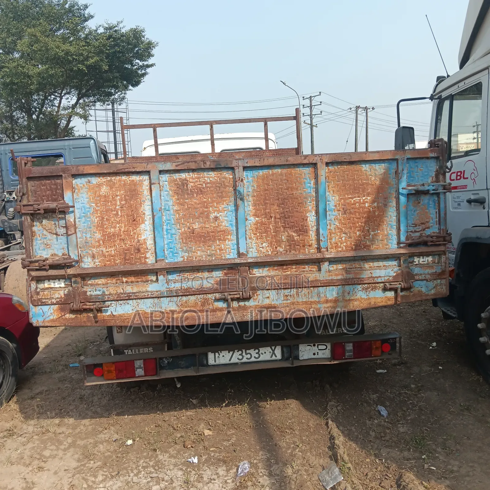 Nissan Trade Tipper Truck