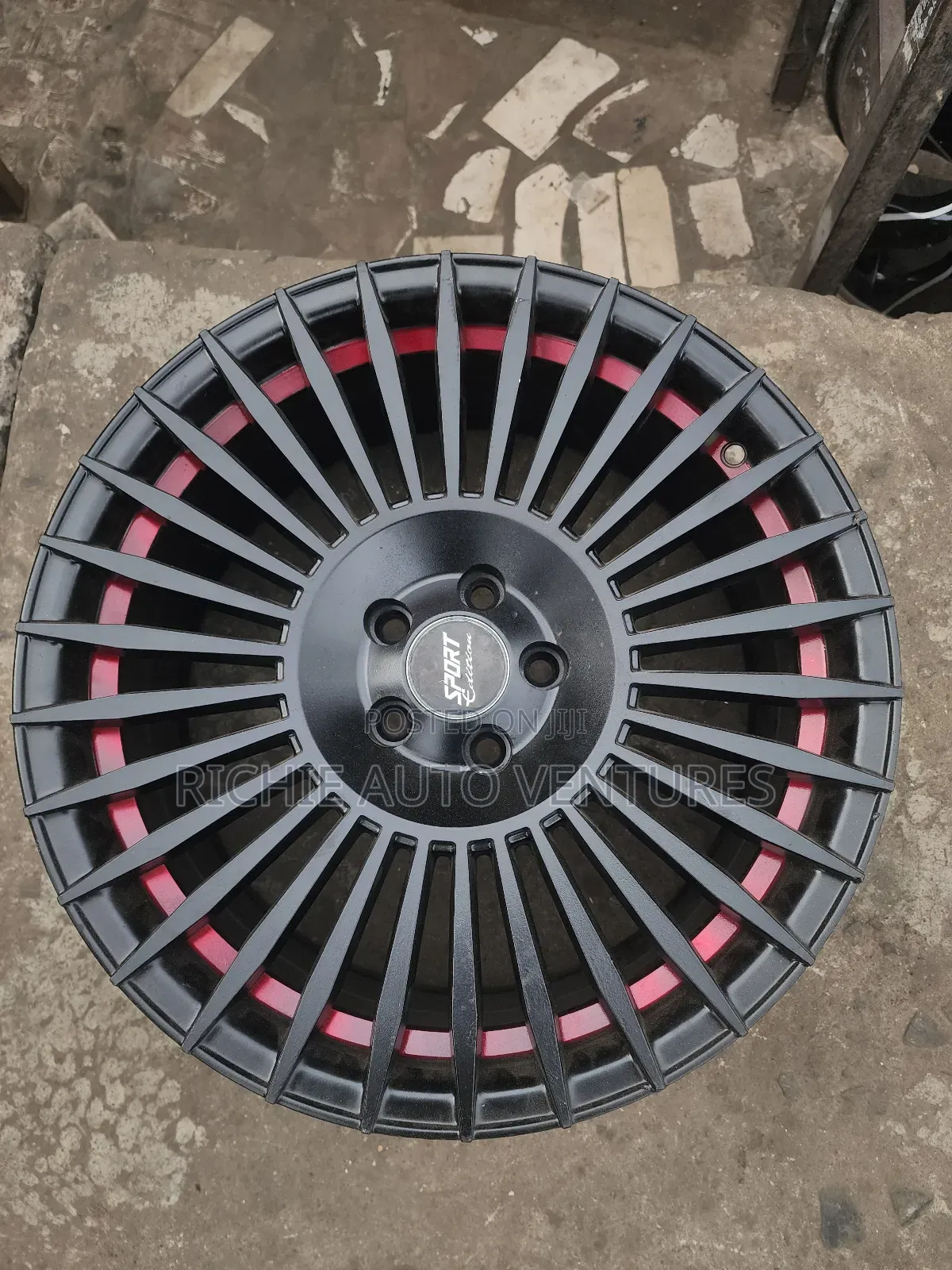 17inch Mattblack With Red Rim.