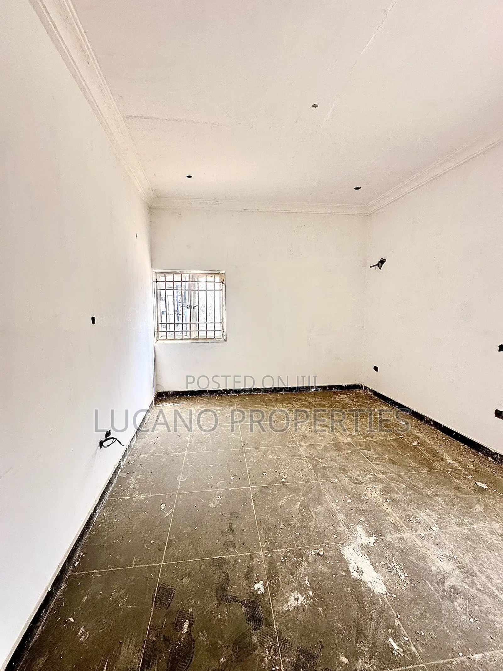 3bdrm Block of Flats in Kukwaba District, Galadimawa for sale