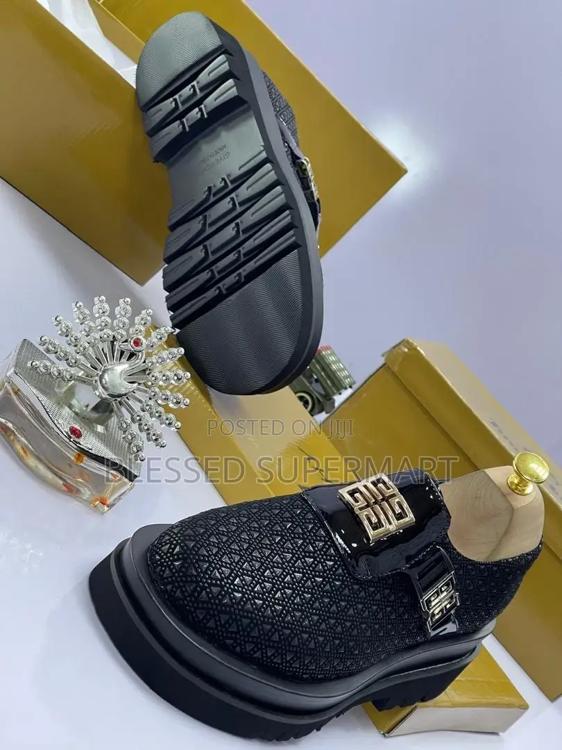 Men’S Double Sole Shoe