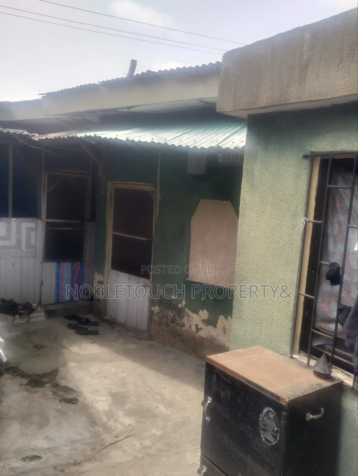 3bdrm Bungalow in Festac Town Lagos for sale