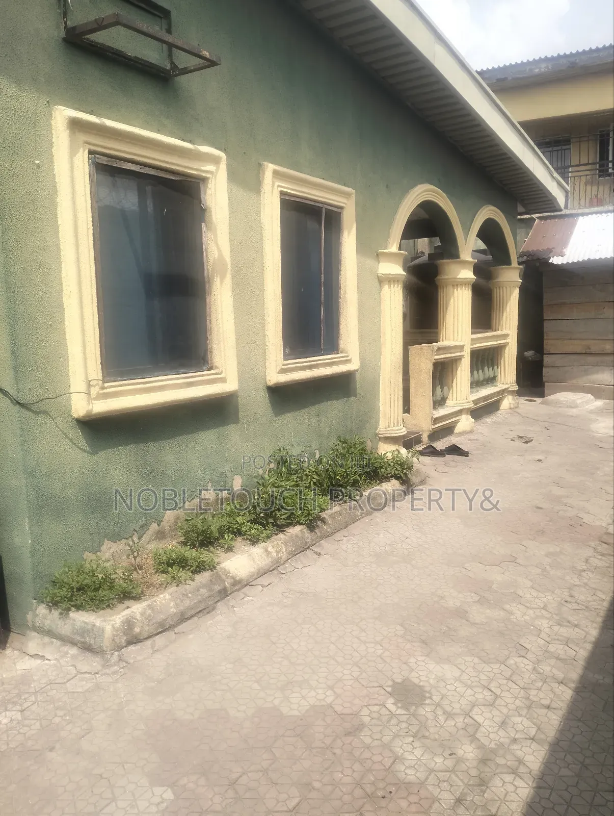 3bdrm Bungalow in Festac Town Lagos for sale