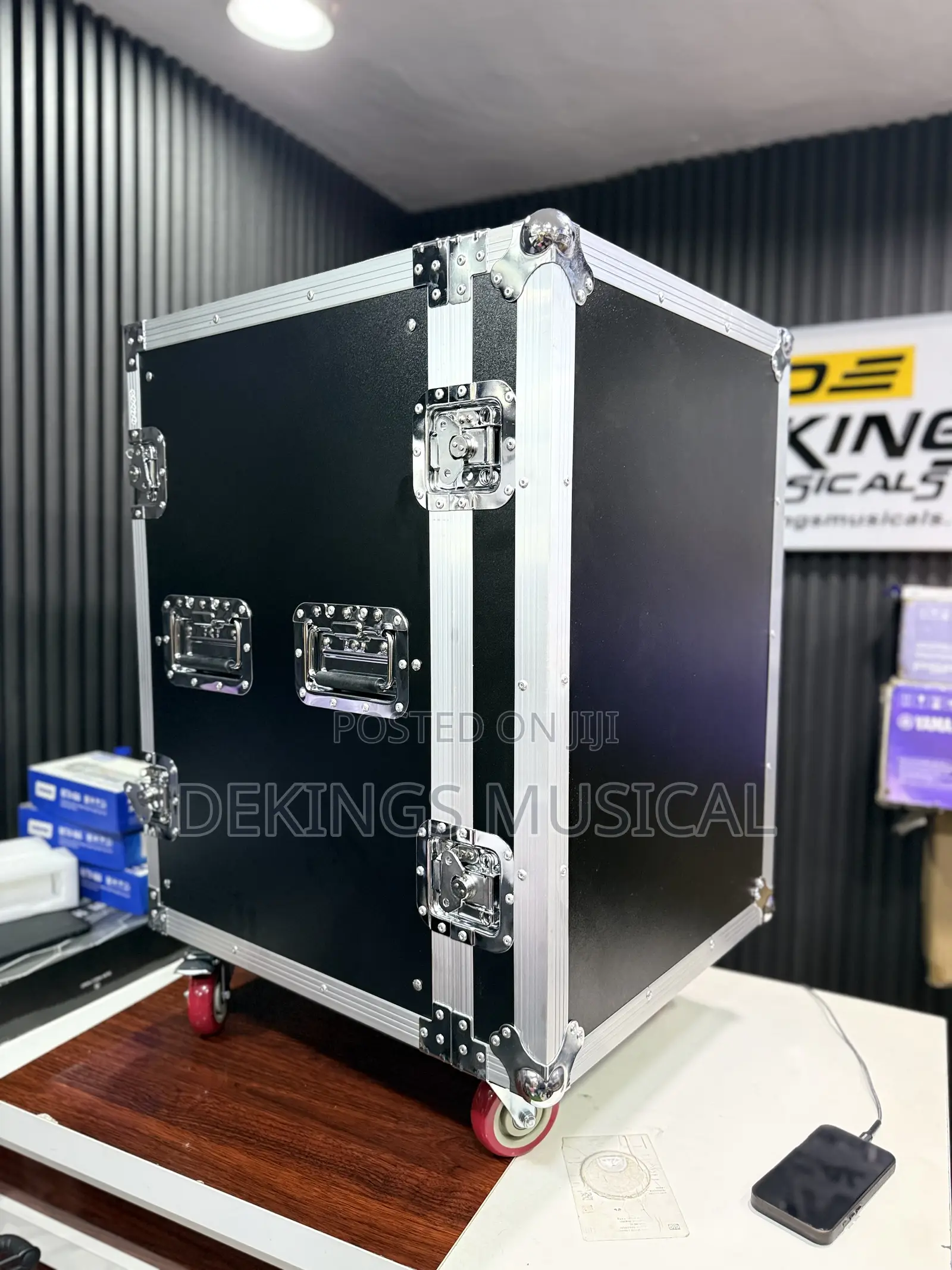 16units Amplifier Rack - 16u Closed Amp Rack