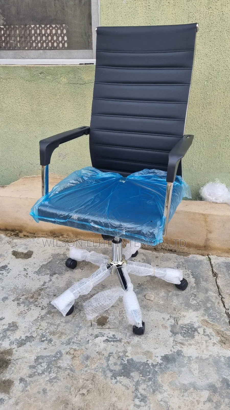 High Back Executive Office Chair / Conference Table Chair