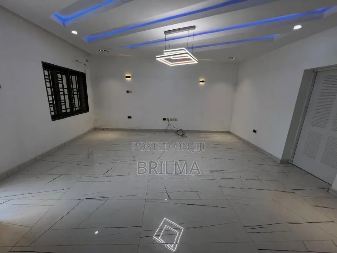 3bdrm Apartment in Wuye for sale