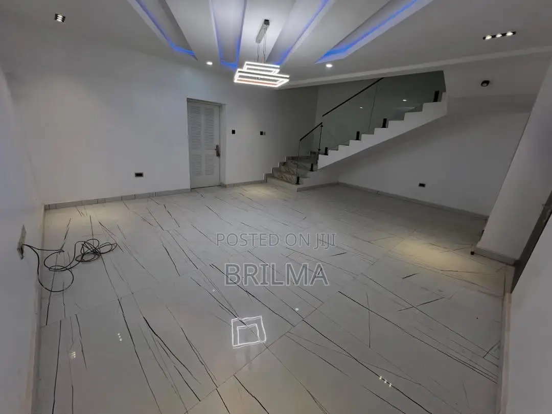 3bdrm Apartment in Wuye for sale
