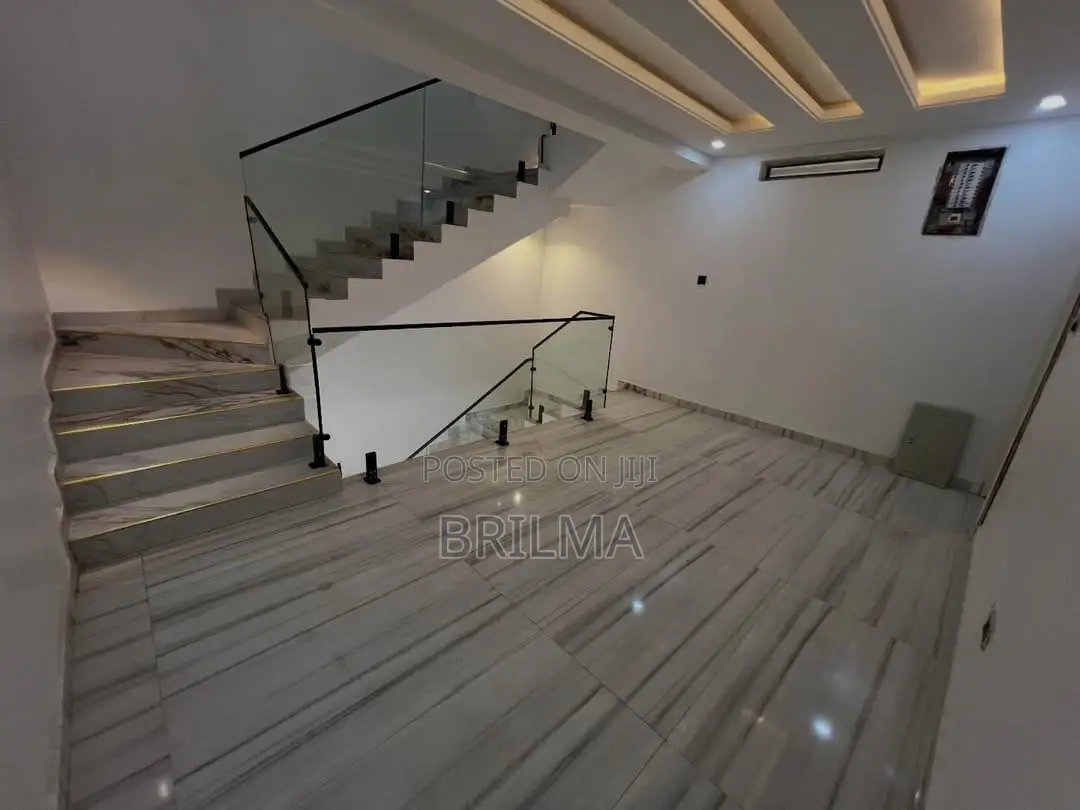 3bdrm Apartment in Wuye for sale