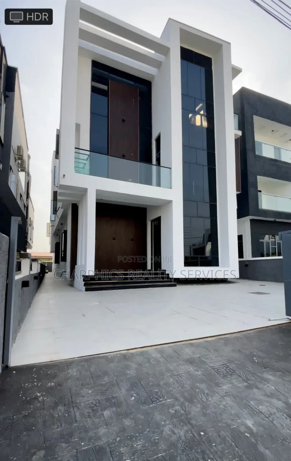 5bdrm Duplex in Lekki Phase 2 for sale