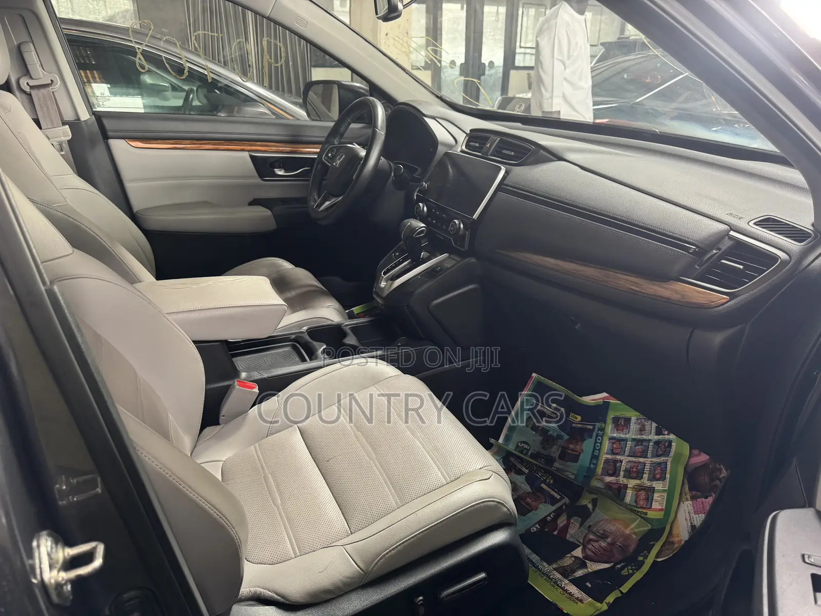 Honda CR-V Touring 4dr SUV AWD (1.5L 4cyl CVT) 2017 Gray