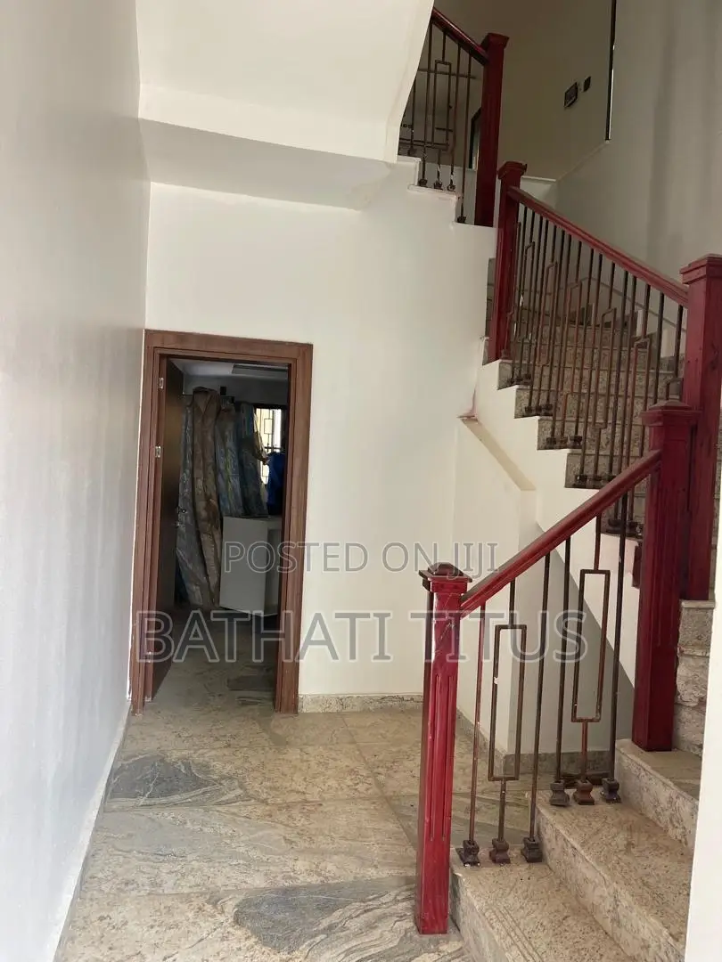 4bdrm Duplex in Life Camp for sale
