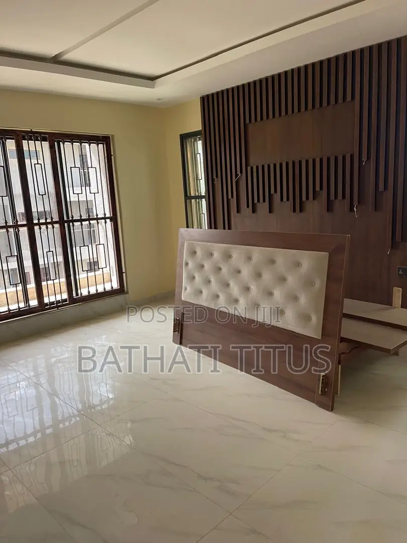 4bdrm Duplex in Life Camp for rent