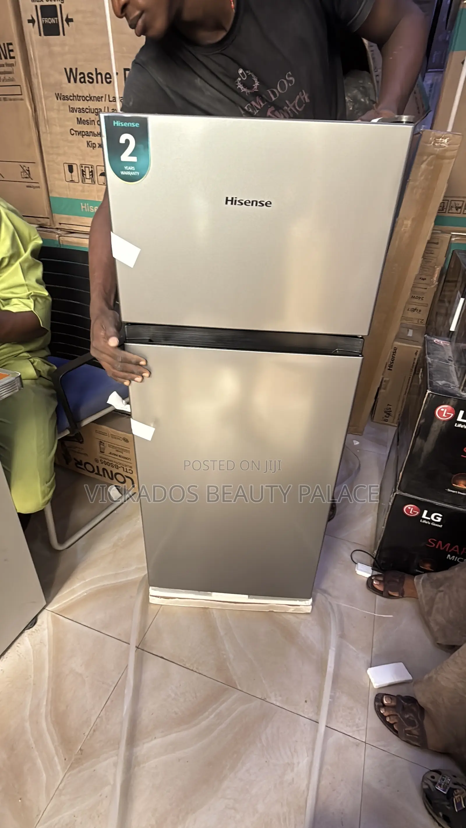 Hisense 124 Liters Double Door Refrigerator | Ref 172dr