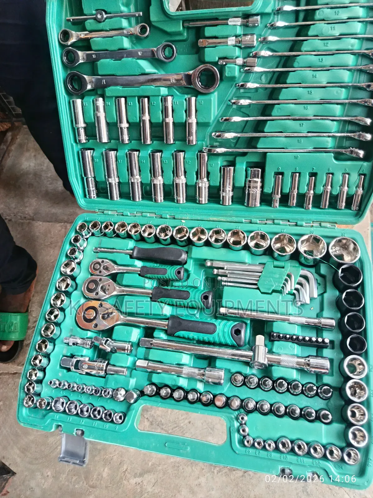 121 Set of Sockets