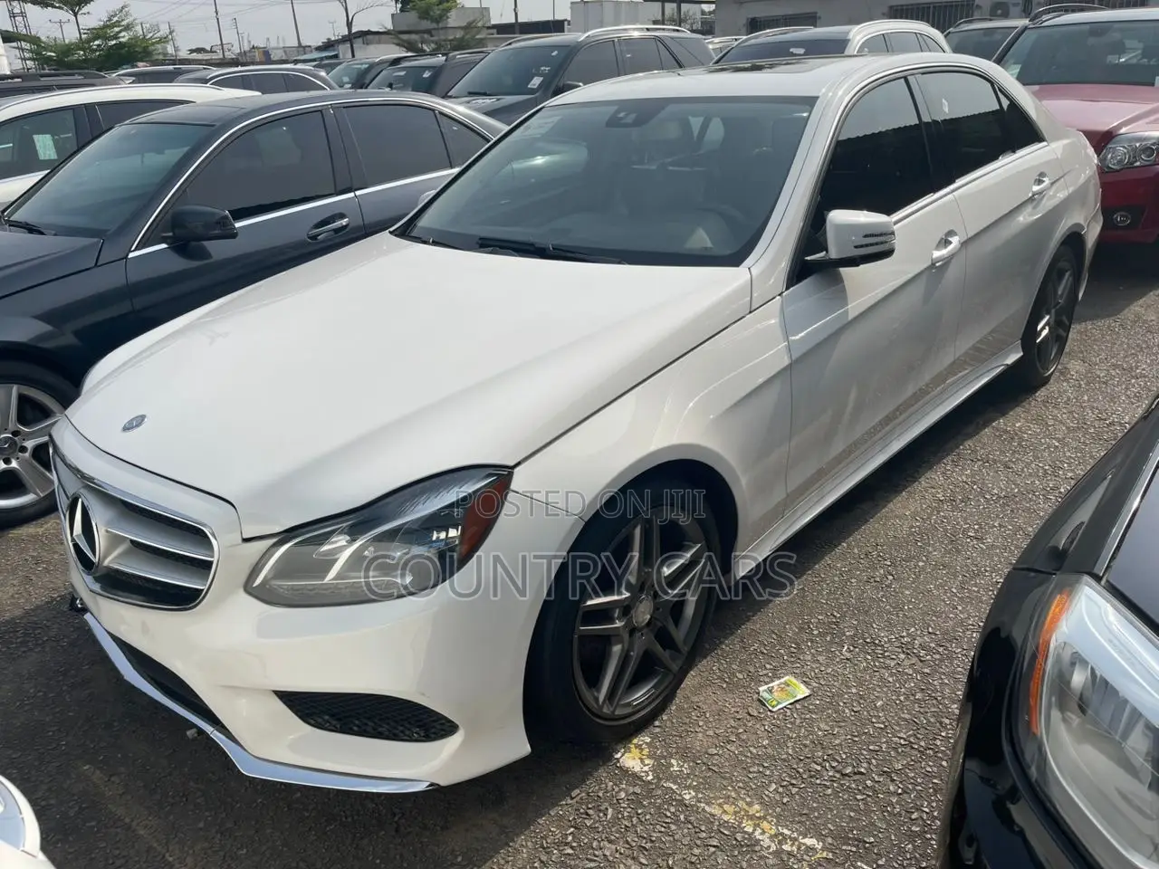 Mercedes-Benz E350 Base 4Matic Sedan AWD (3.5L 6cyl 7A) 2015 Off white