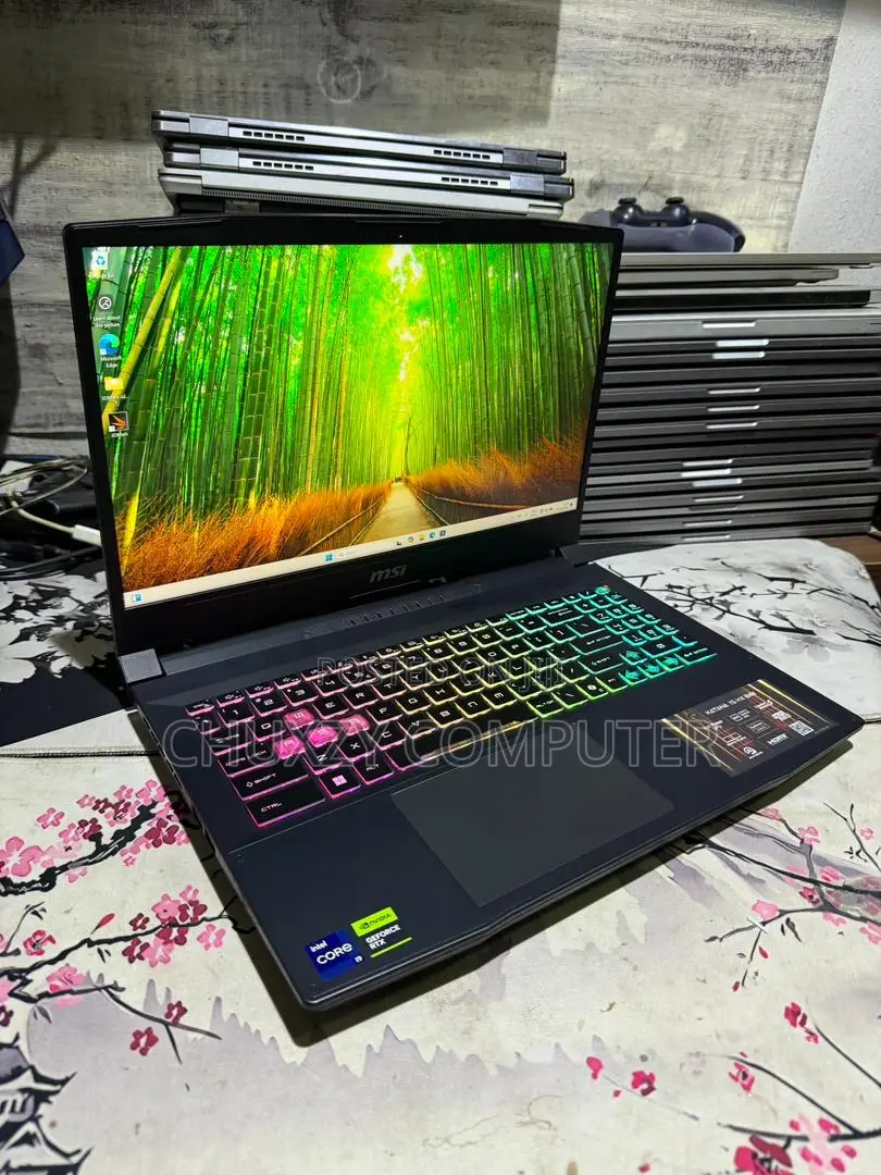 New Laptop MSI Katana 15 32GB Intel Core I9 SSD 1T