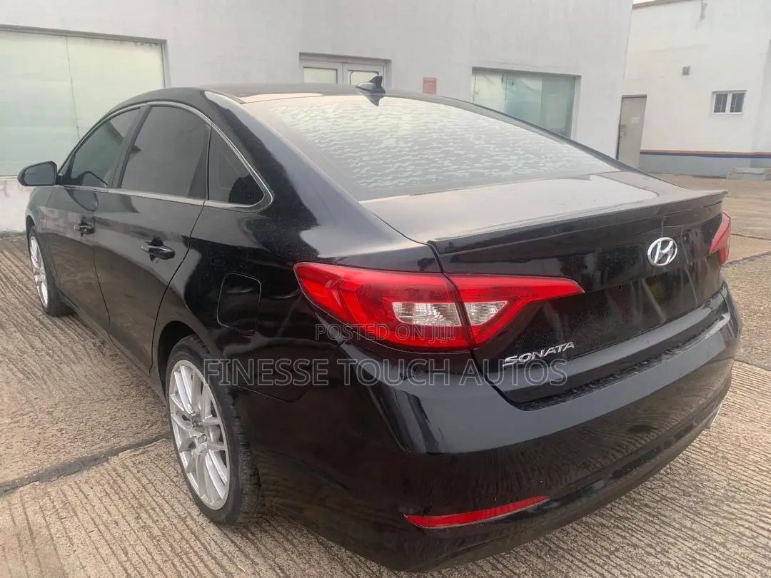 Hyundai Sonata Sport 2.0T Sedan FWD (2.0L 4cyl 6A) 2017 Black