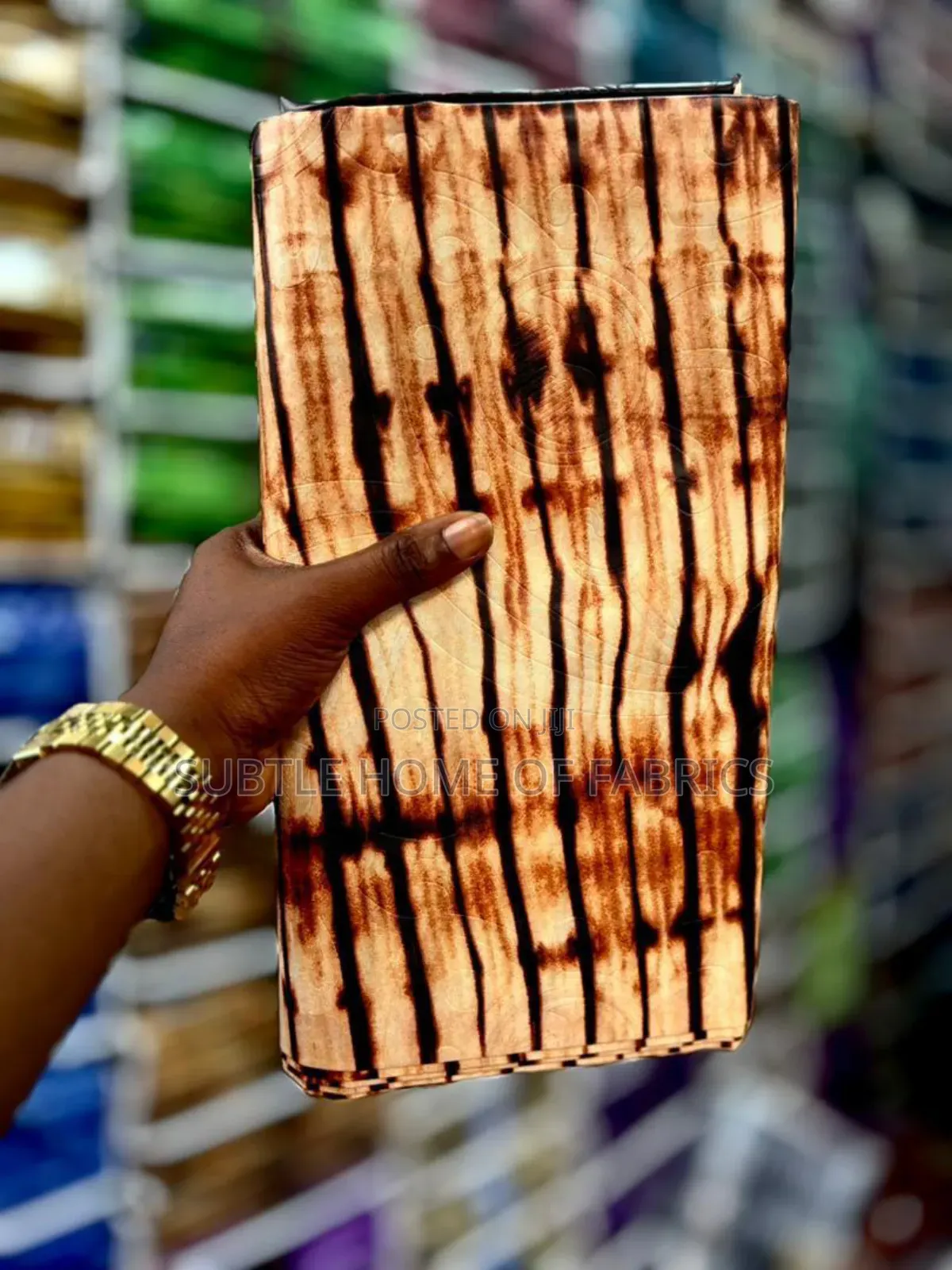 Luxury Big Polish Kampala for Wardrobe Change, Asoebi, Gift Andfashion