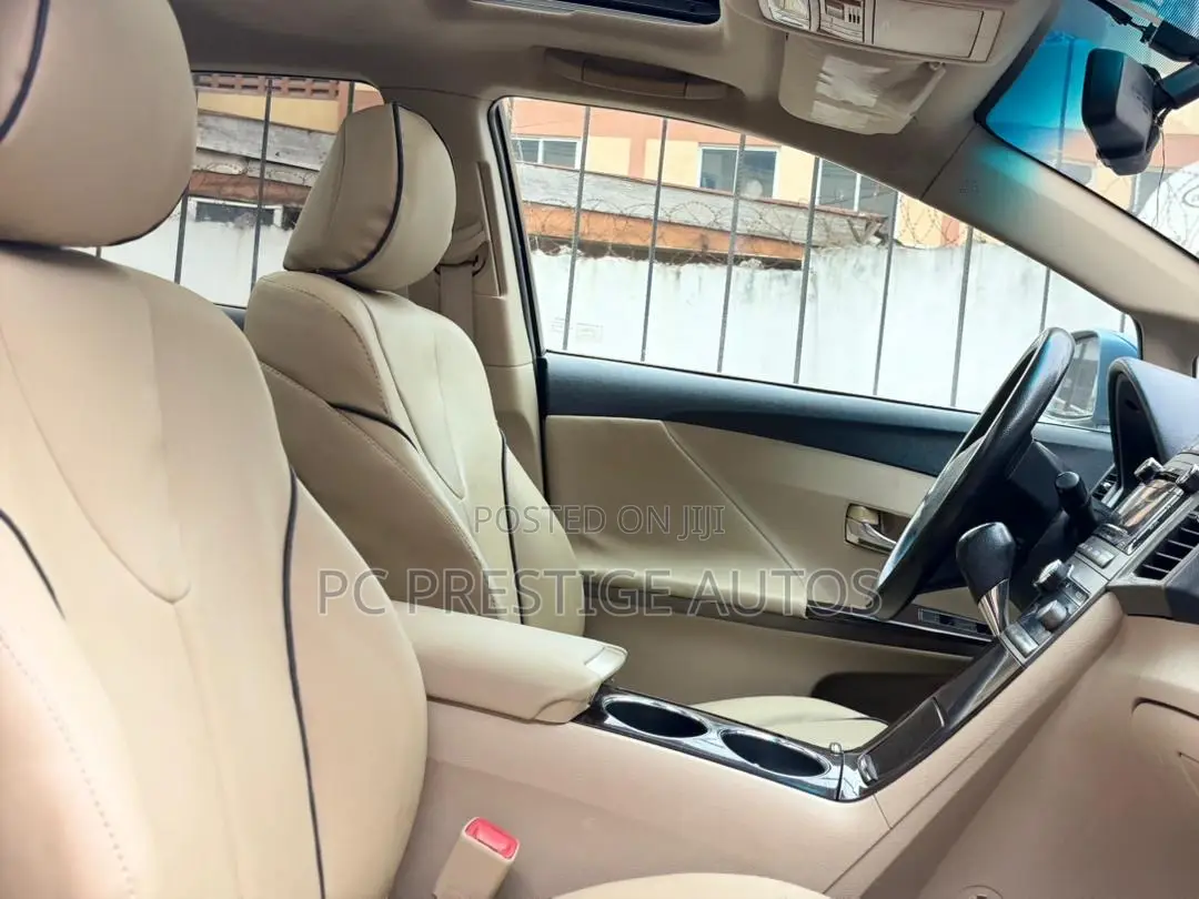 Toyota Venza AWD 2010 Blue