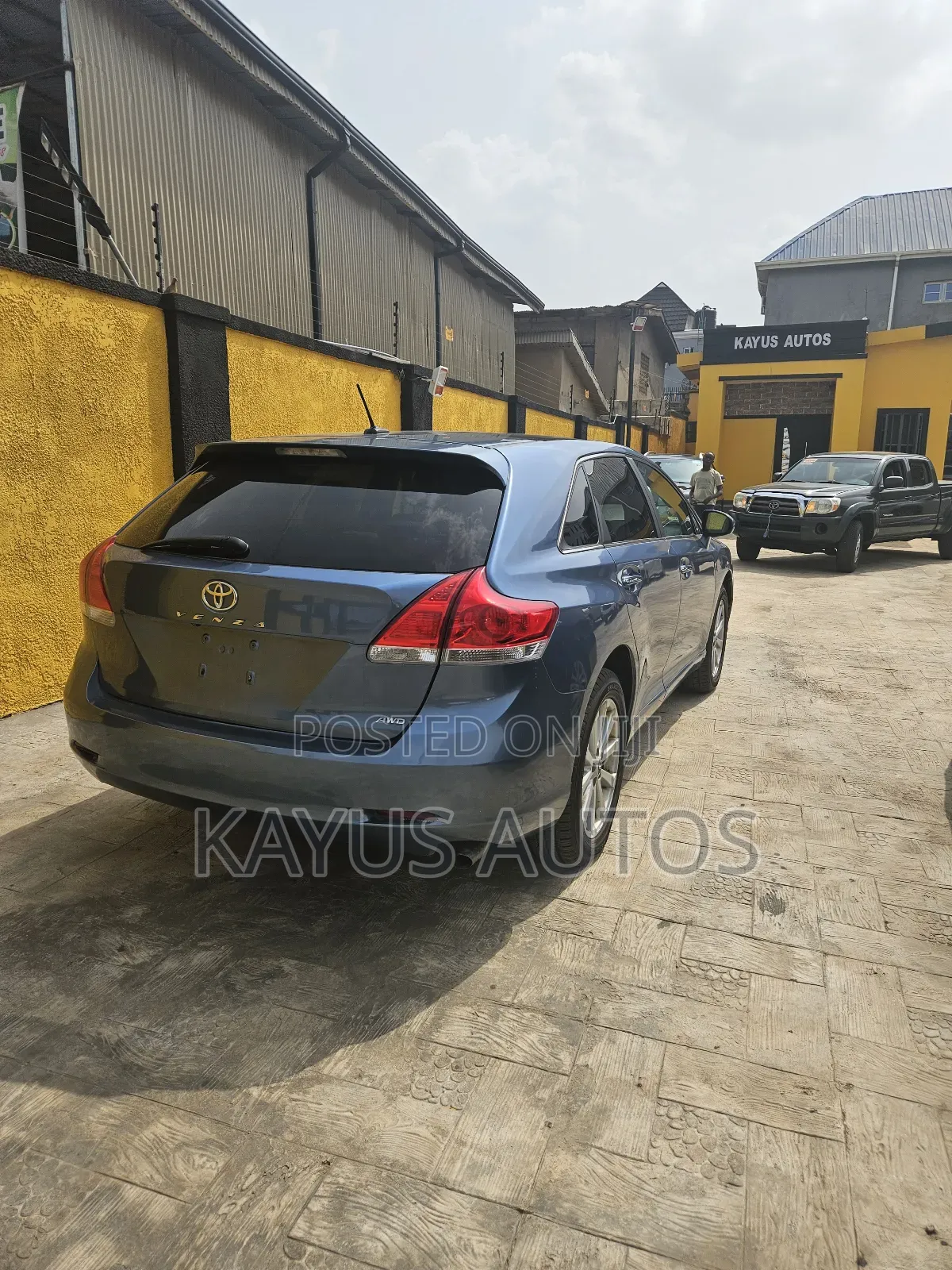 Toyota Venza AWD 2011 Blue