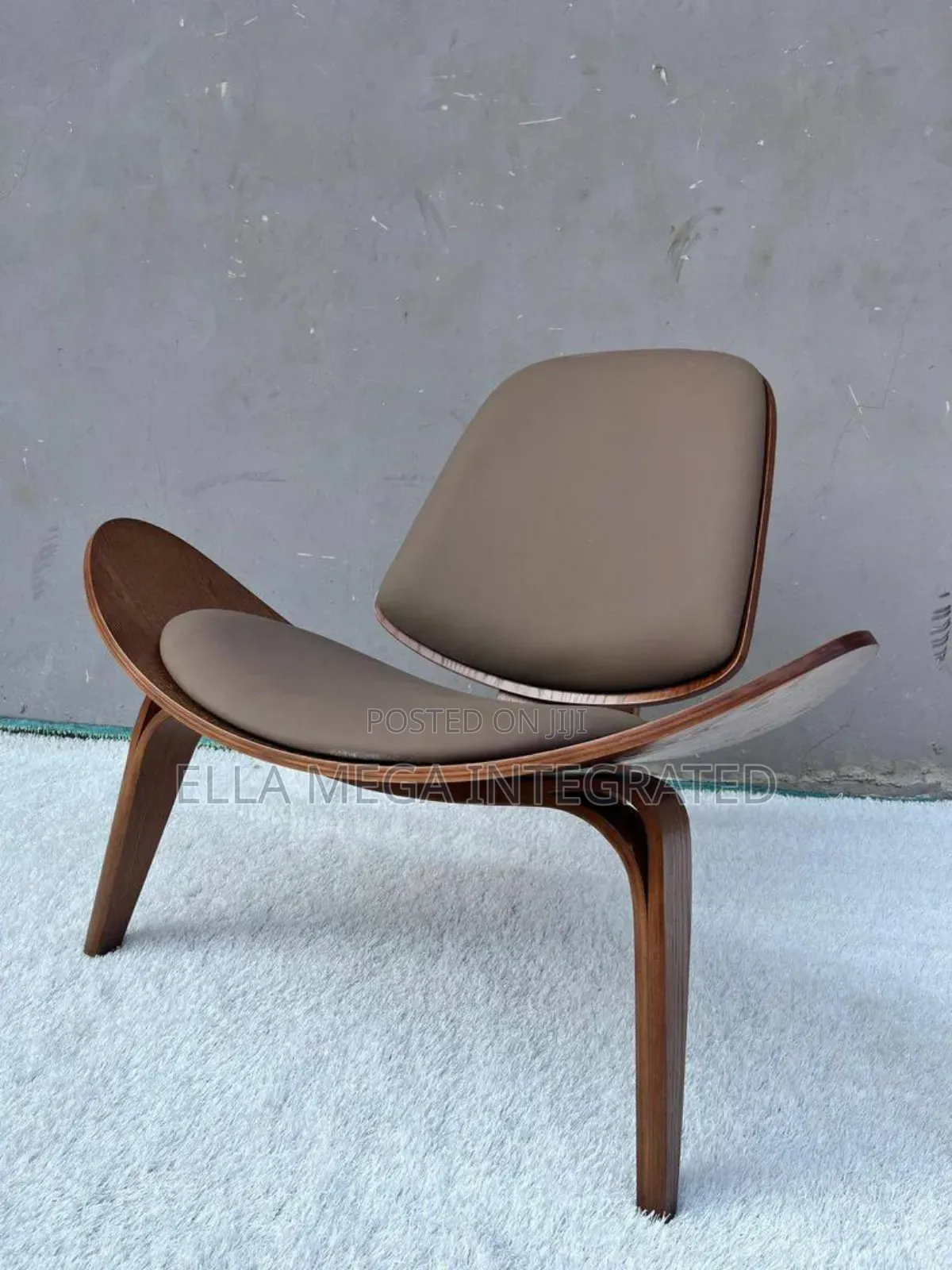 Swan Relaxation Chair