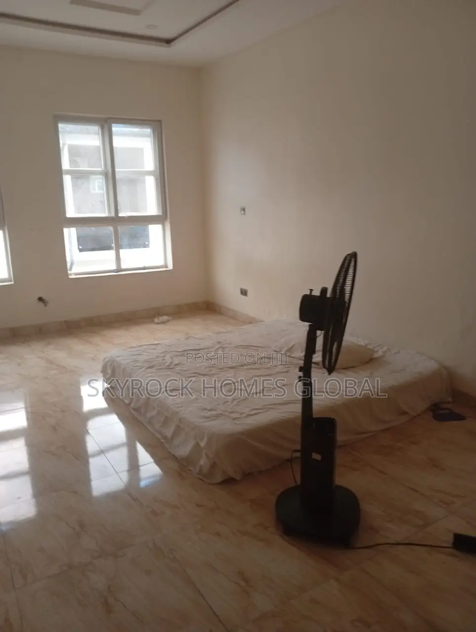 4bdrm Duplex in Chevron for rent