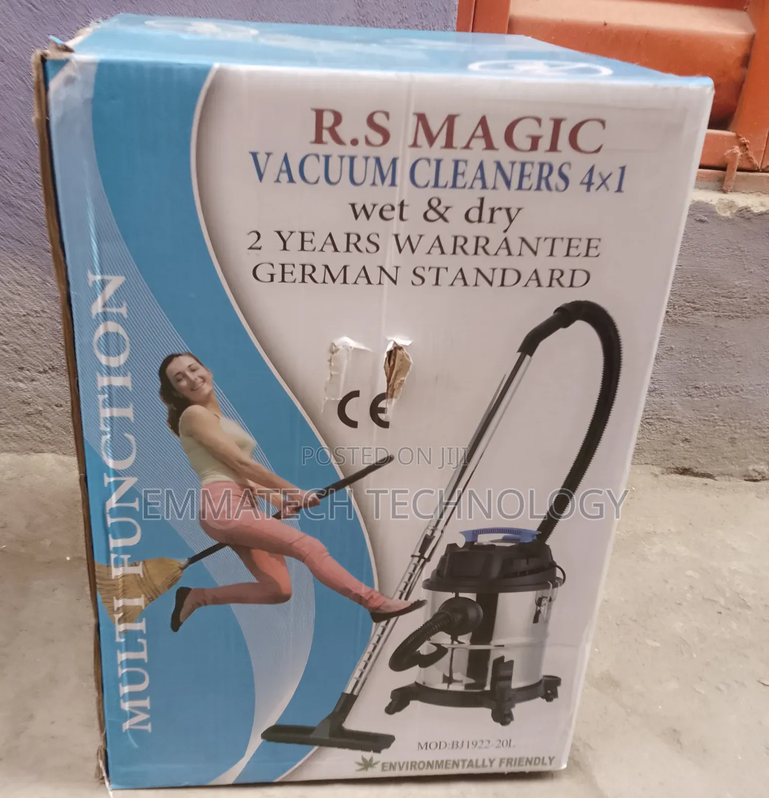 Wet/Dry Vacuum Cleaner