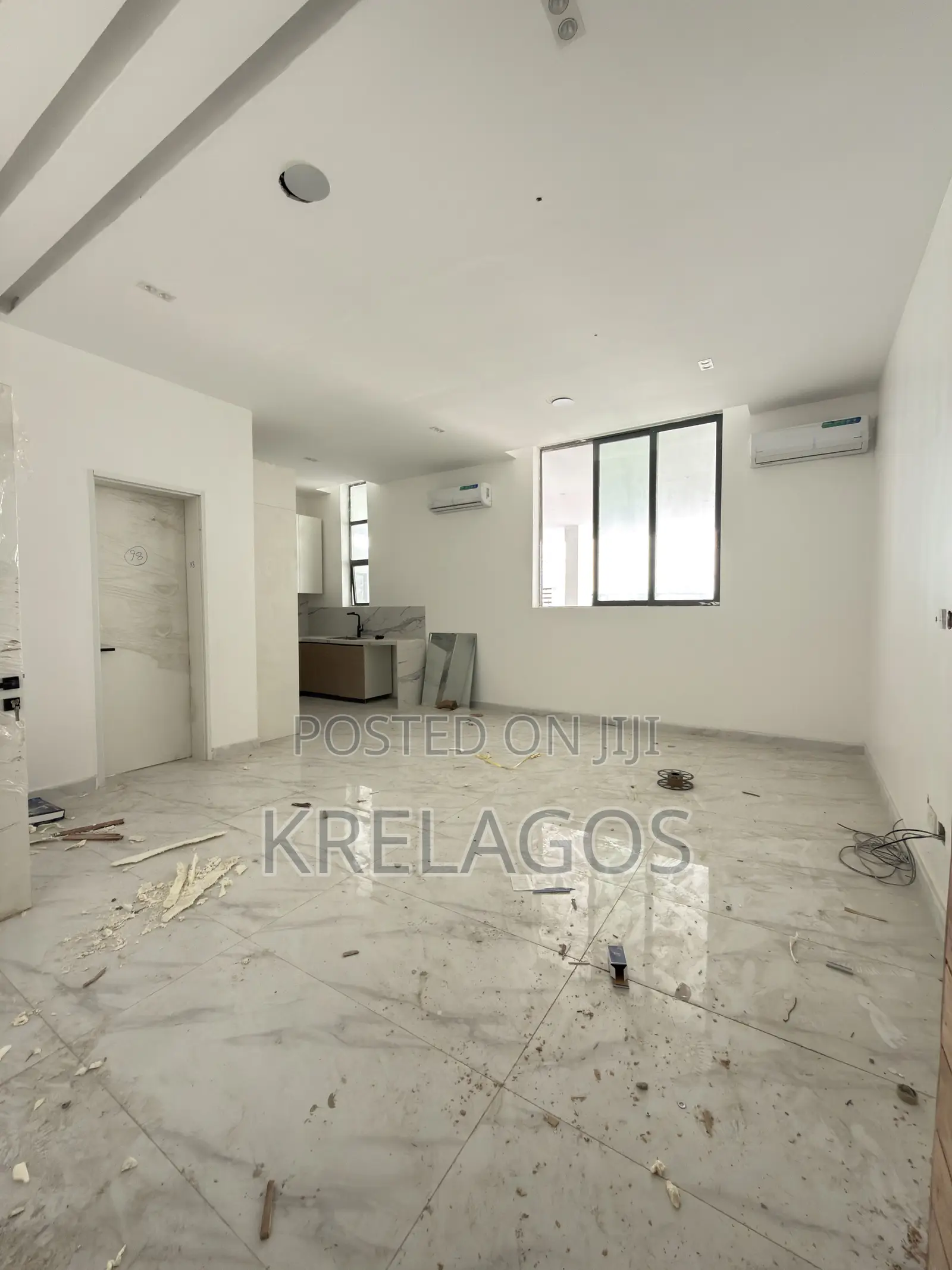 1bdrm Apartment in Lekki Phase 1 for sale
