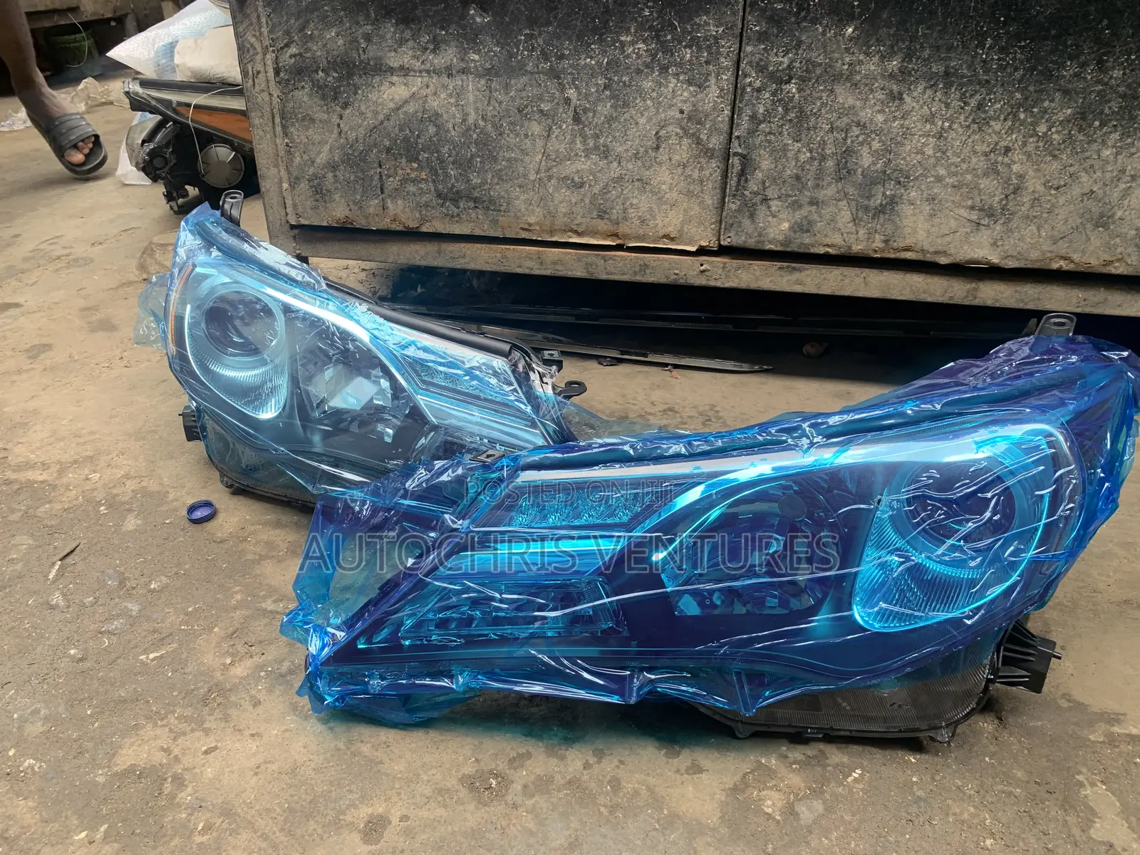Headlight For Toyota Rav4 2014