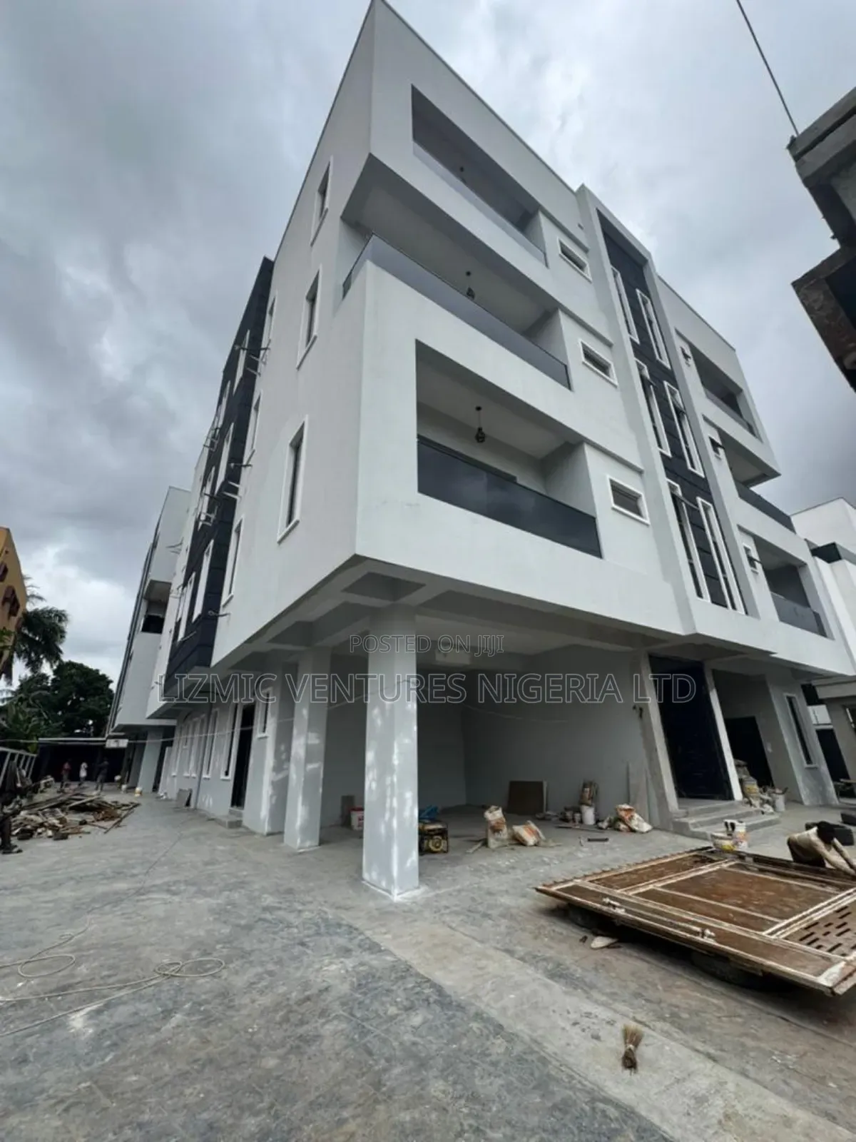 Furnished 3bdrm Apartment in Awuse Estate, Opebi for sale