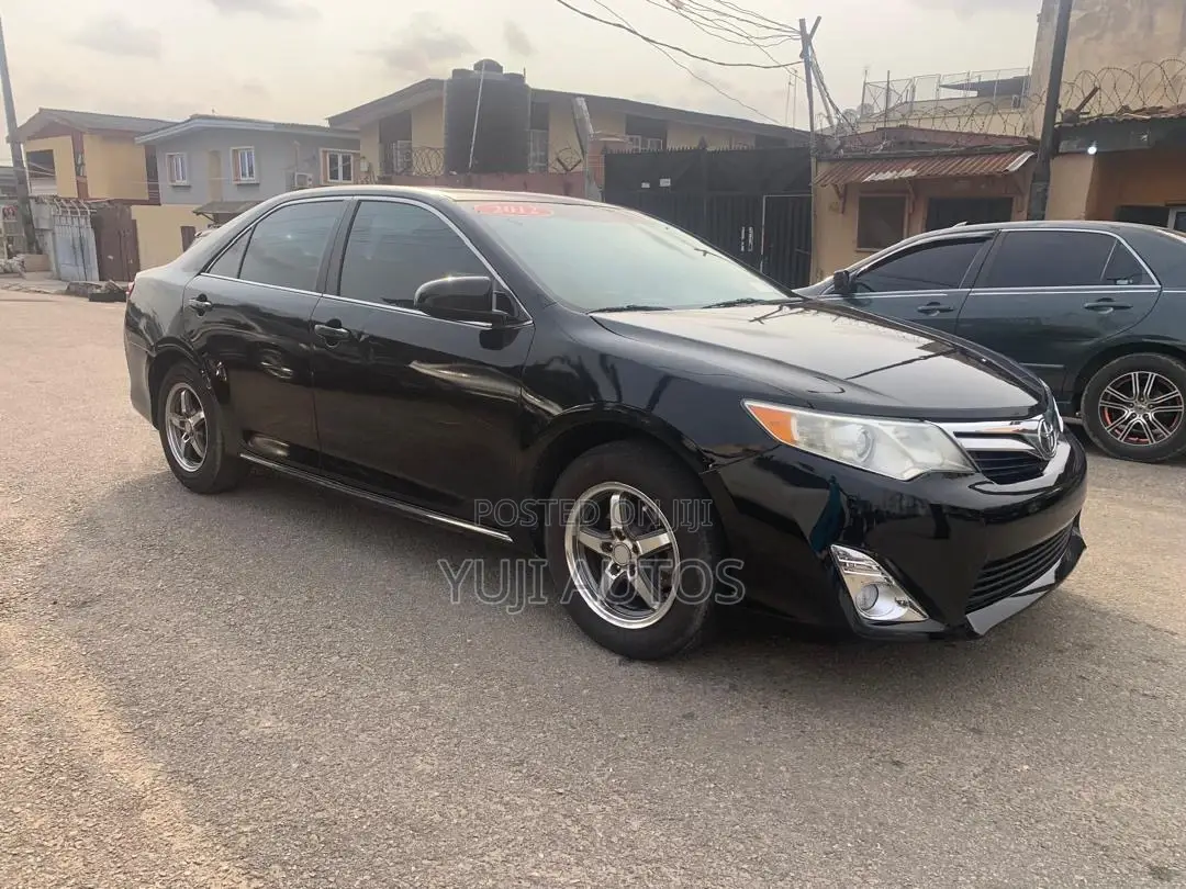 Toyota Camry LE 4dr Sedan (2.5L 4cyl 6A) 2012 Black