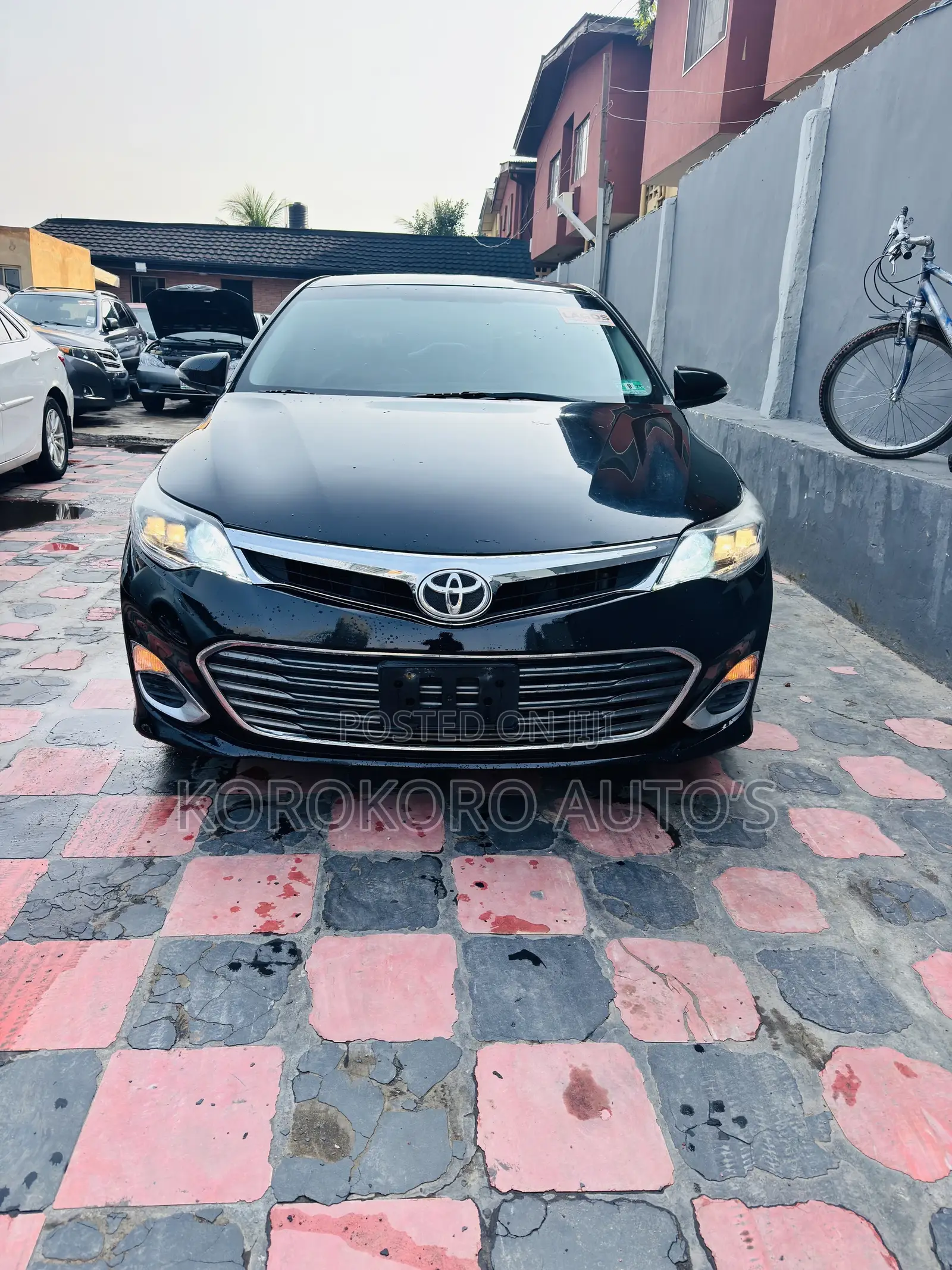 Toyota Avalon XLE 4dr Sedan (3.5L 6cyl 6A) 2014 Black