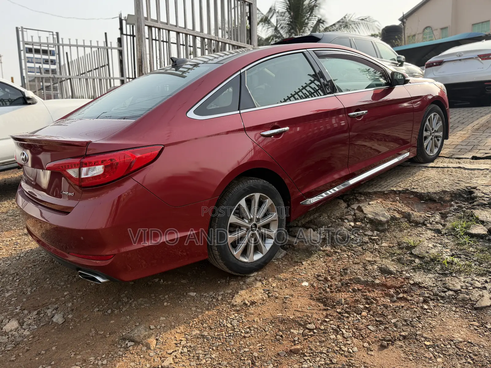 Hyundai Sonata Limited Sedan FWD (2.4L 4cyl 6A) 2016 Red