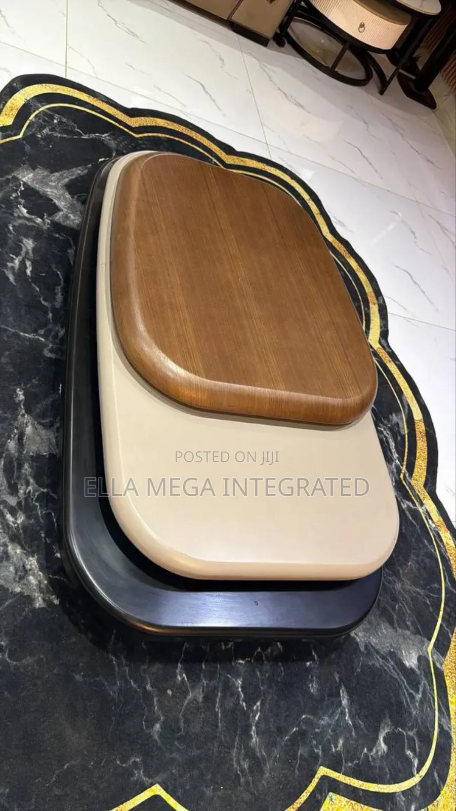 Magic Swivel Center Table