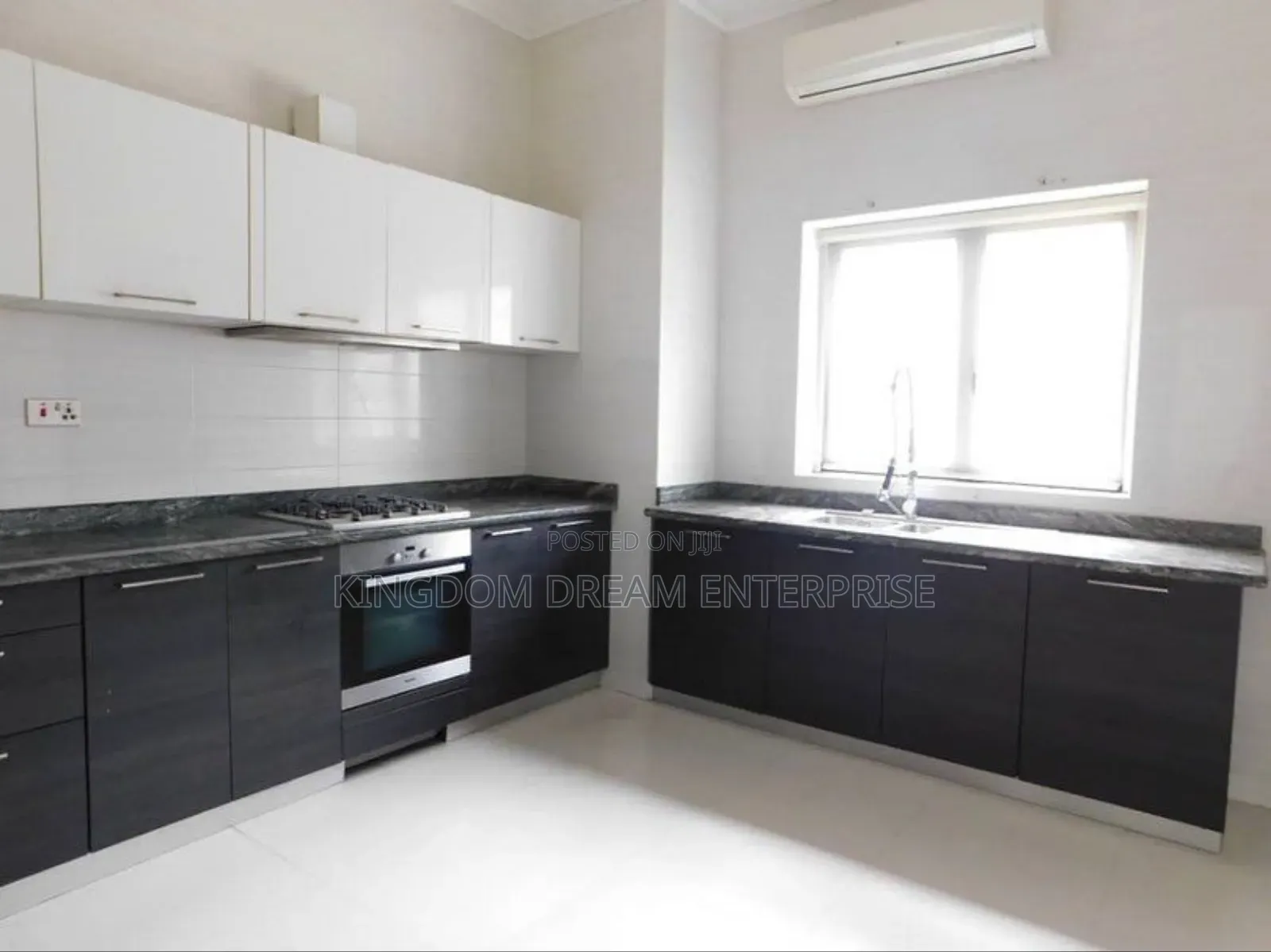 3bdrm Townhouse / Terrace in Banana Island Ikoyi for rent