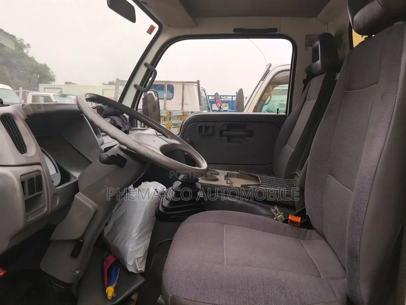 Nissan Cabtsar Covered Body