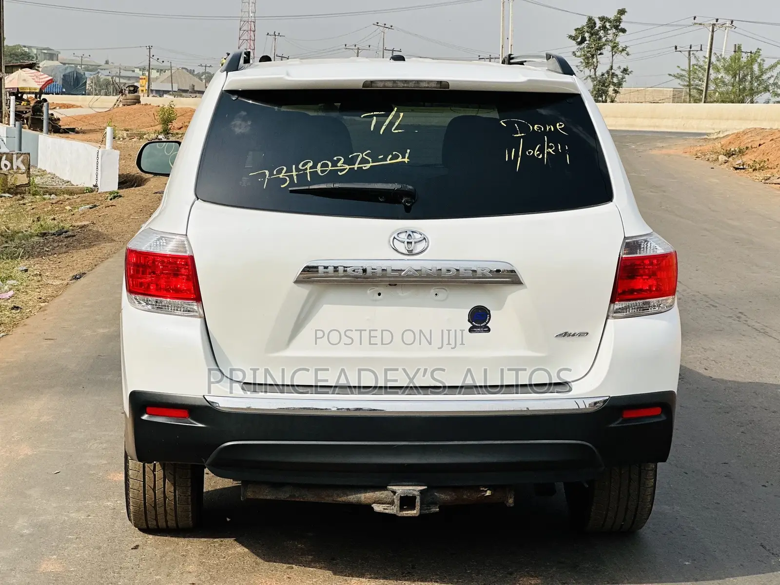 Toyota Highlander Limited 2011 Off white