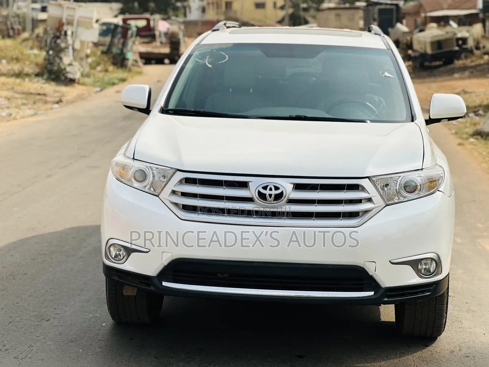 Toyota Highlander Limited 2011 Off white