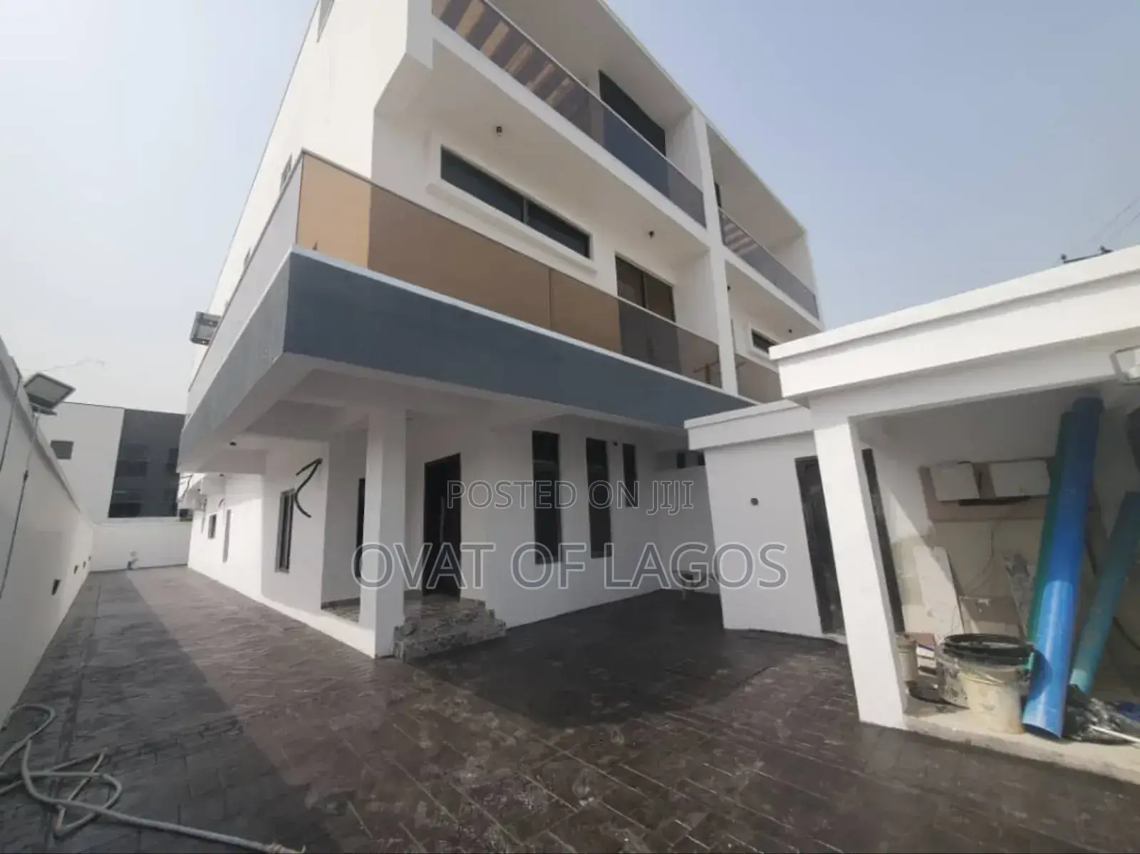 5bdrm House in Lekki Phase 1 for rent