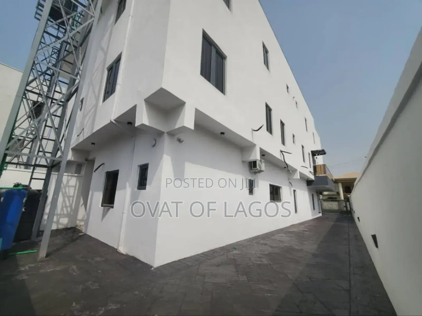 5bdrm House in Lekki Phase 1 for rent