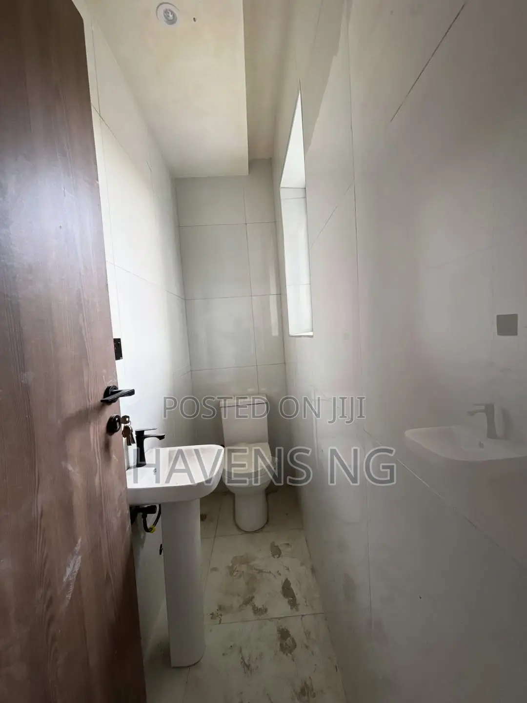 3bdrm Apartment in Ikate for sale