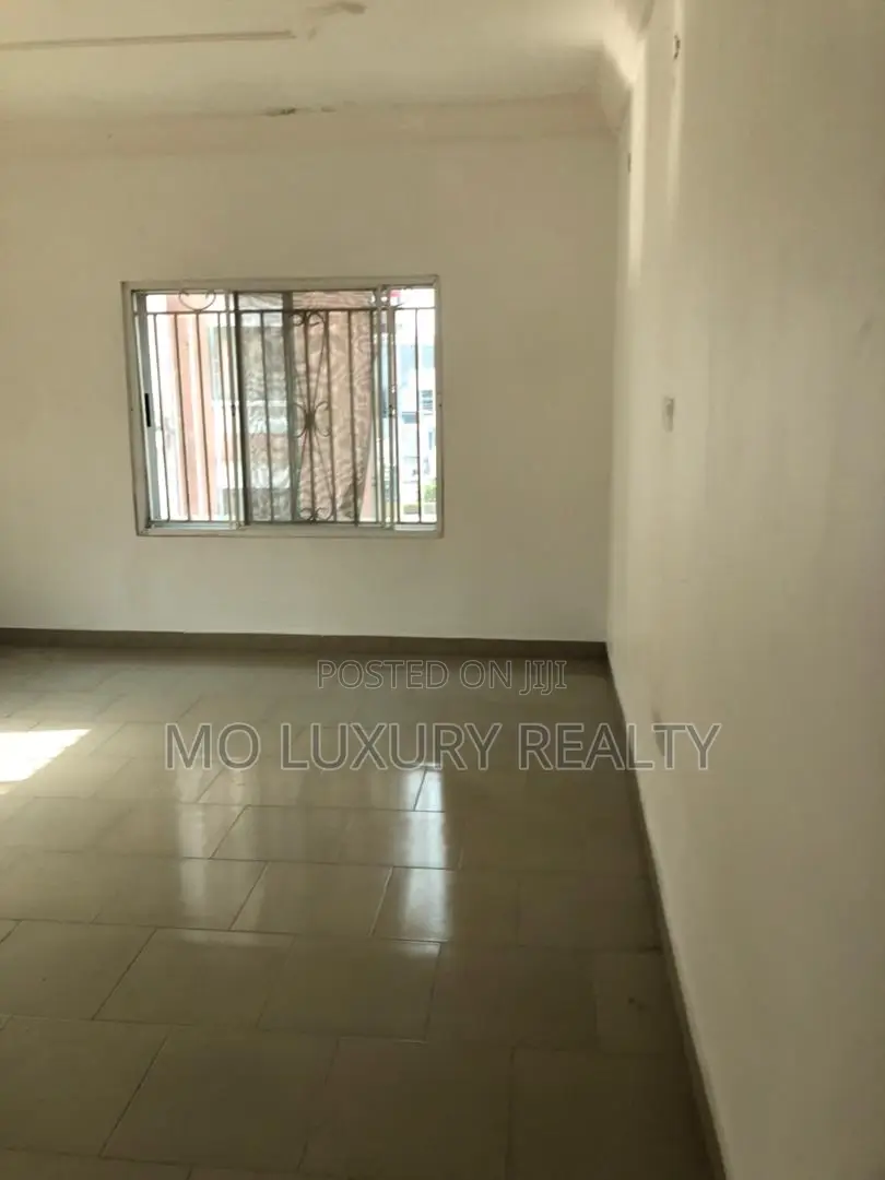 3bdrm Apartment in Ikate for sale