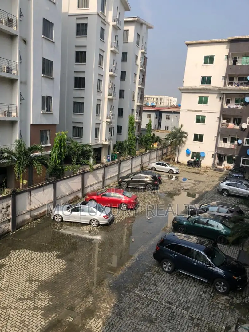 3bdrm Apartment in Ikate for sale