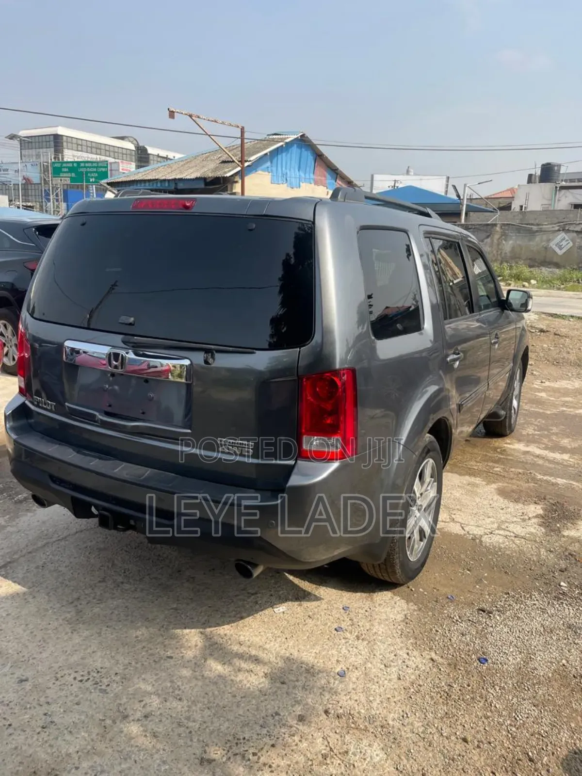 Honda Pilot Touring w/RES/Navi 4WD (3.5L 6cyl 5A) 2012 Gray