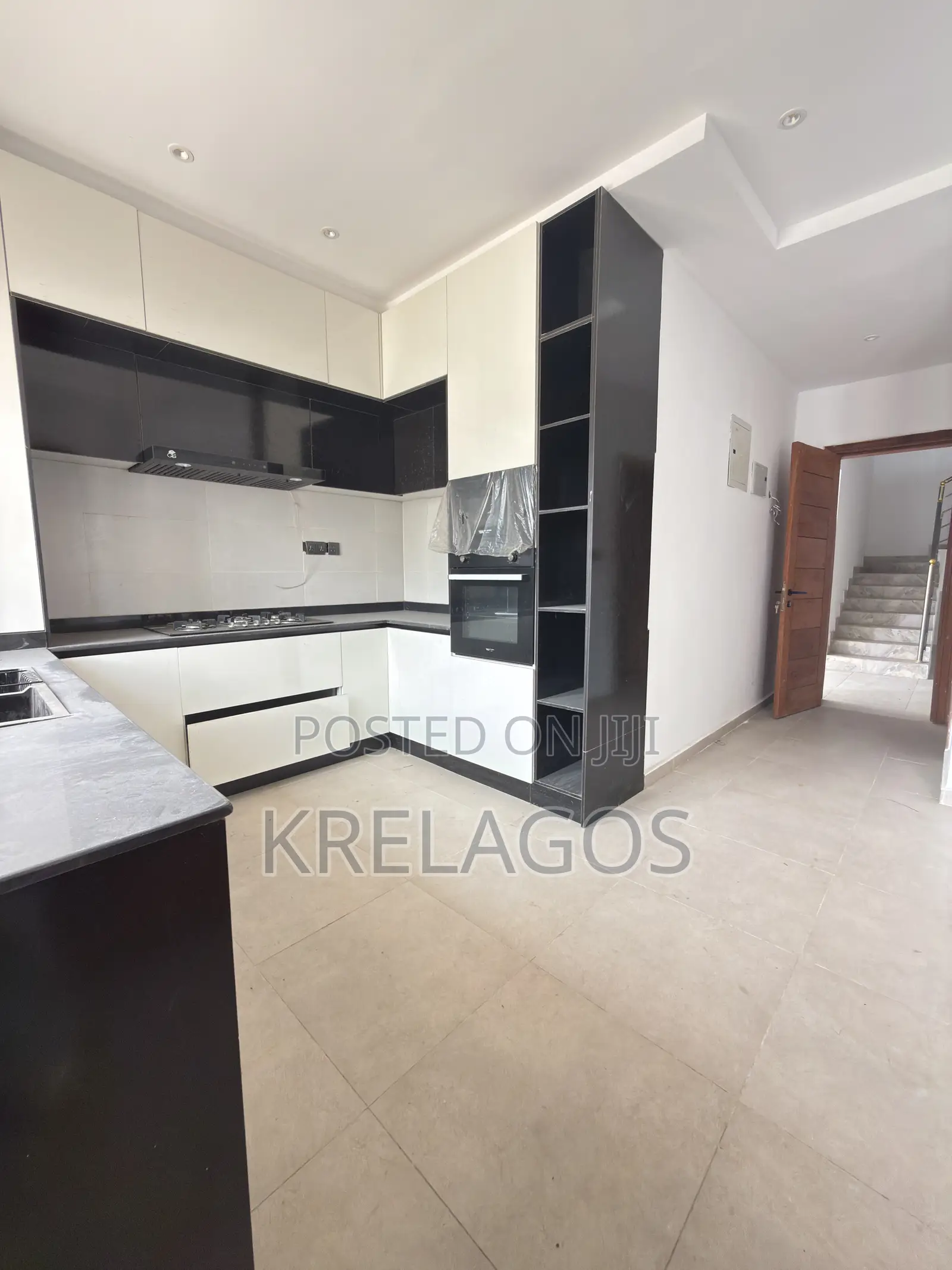5bdrm Maisonette in Oniru, Lekki Phase 1 for sale