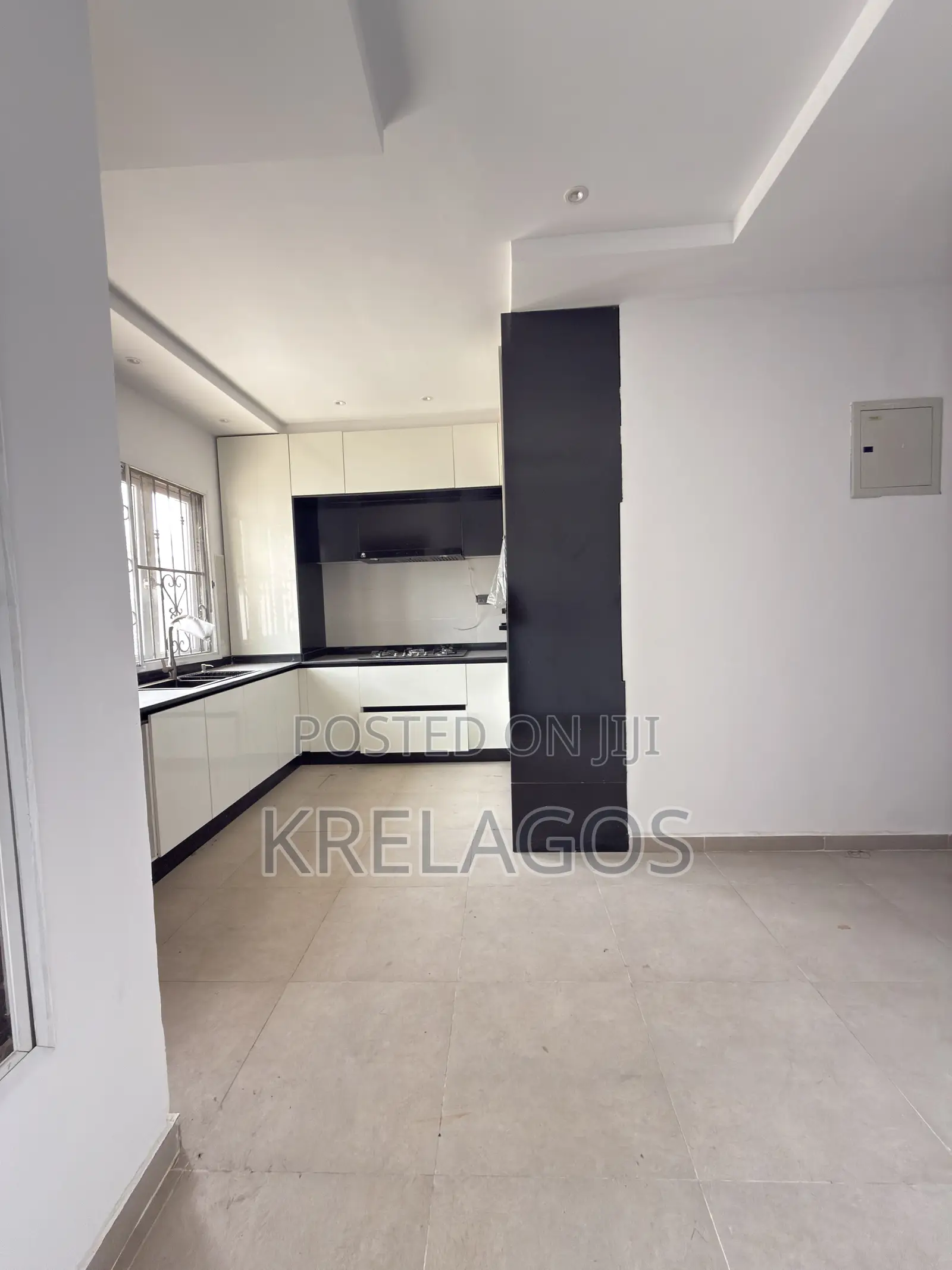 5bdrm Maisonette in Oniru, Lekki Phase 1 for sale